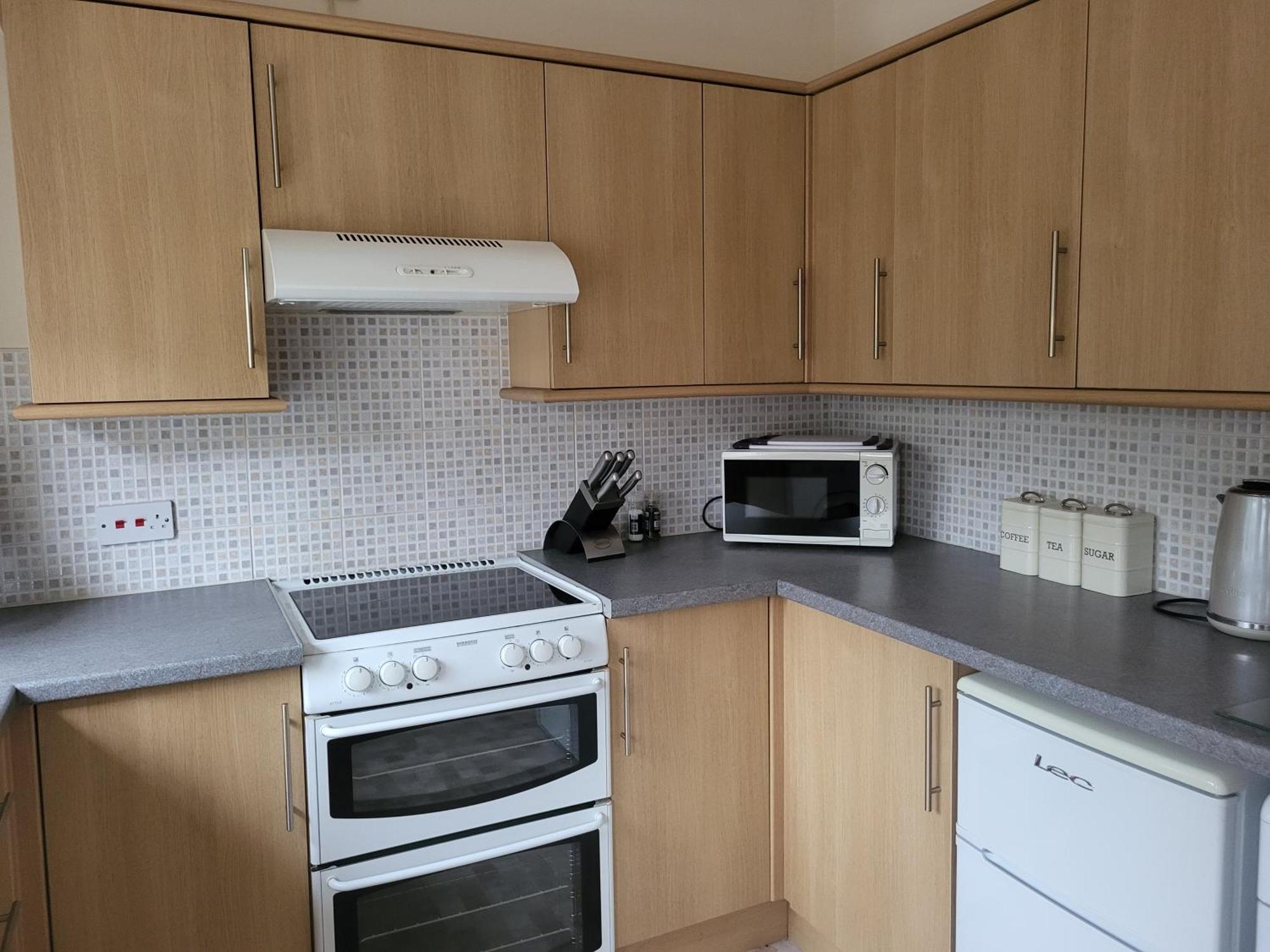 Grayz Townhouse - Free Onsite Parking For 2 Cars Villa Lincoln Exteriör bild