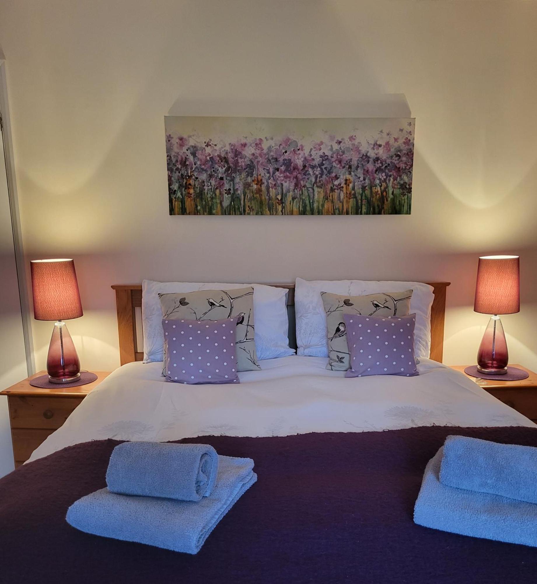 Grayz Townhouse - Free Onsite Parking For 2 Cars Villa Lincoln Exteriör bild